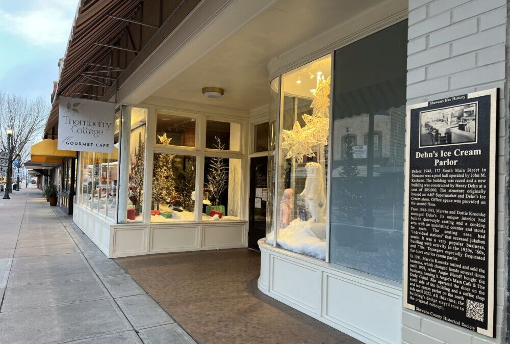 Dehn`s Ice Cream Parlor Plaque Installed