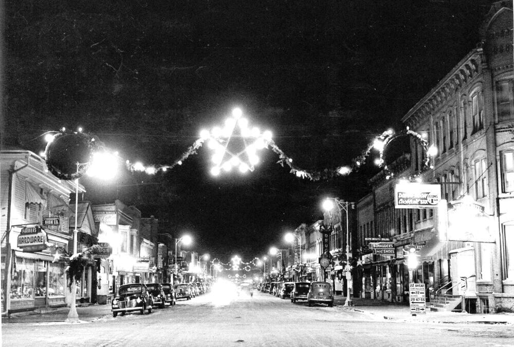 Christmas on Main Street in Shawano – Yesterday and Today