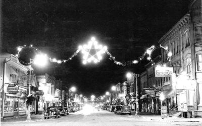 Christmas on Main Street in Shawano – Yesterday and Today