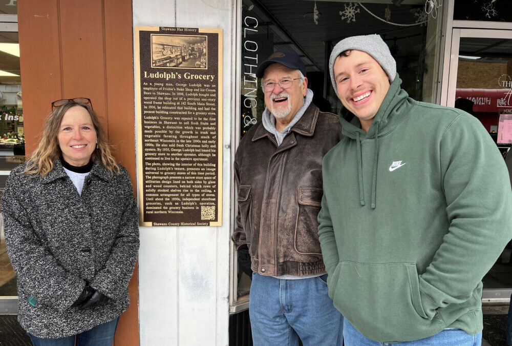 Ludolph`s Grocery Plaque Installed